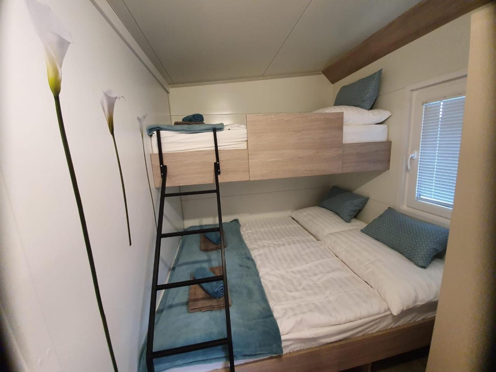 Mobile Home M&M Drage Quarto foto