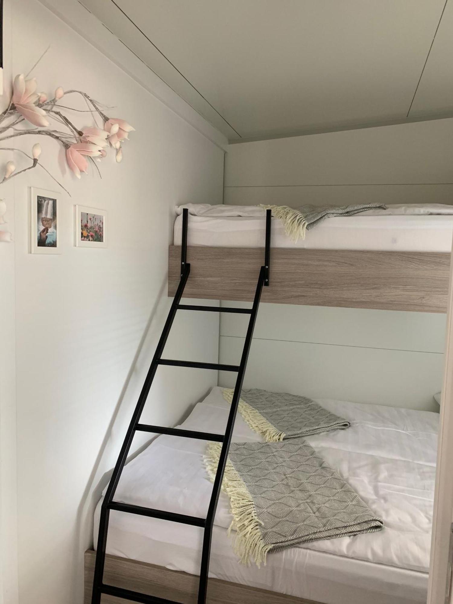 Mobile Home M&M Drage Quarto foto